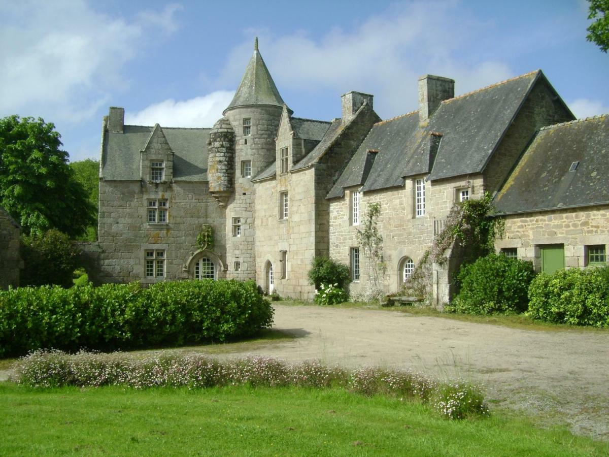 مبيت وإفطار Ploubezre Manoir De Kerguereon المظهر الخارجي الصورة
